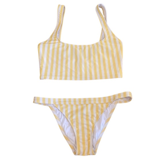 COPY - REFORMATION BIKINI 🍋 - Picture 1 of 1